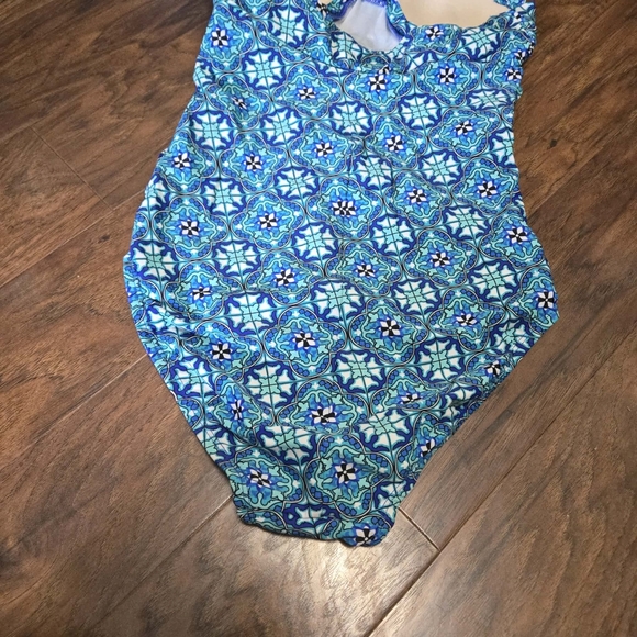 SPANX Love Your ASSETS By Sara Blakey One Piece Swimsuit -size m. - Picture 10 of 13